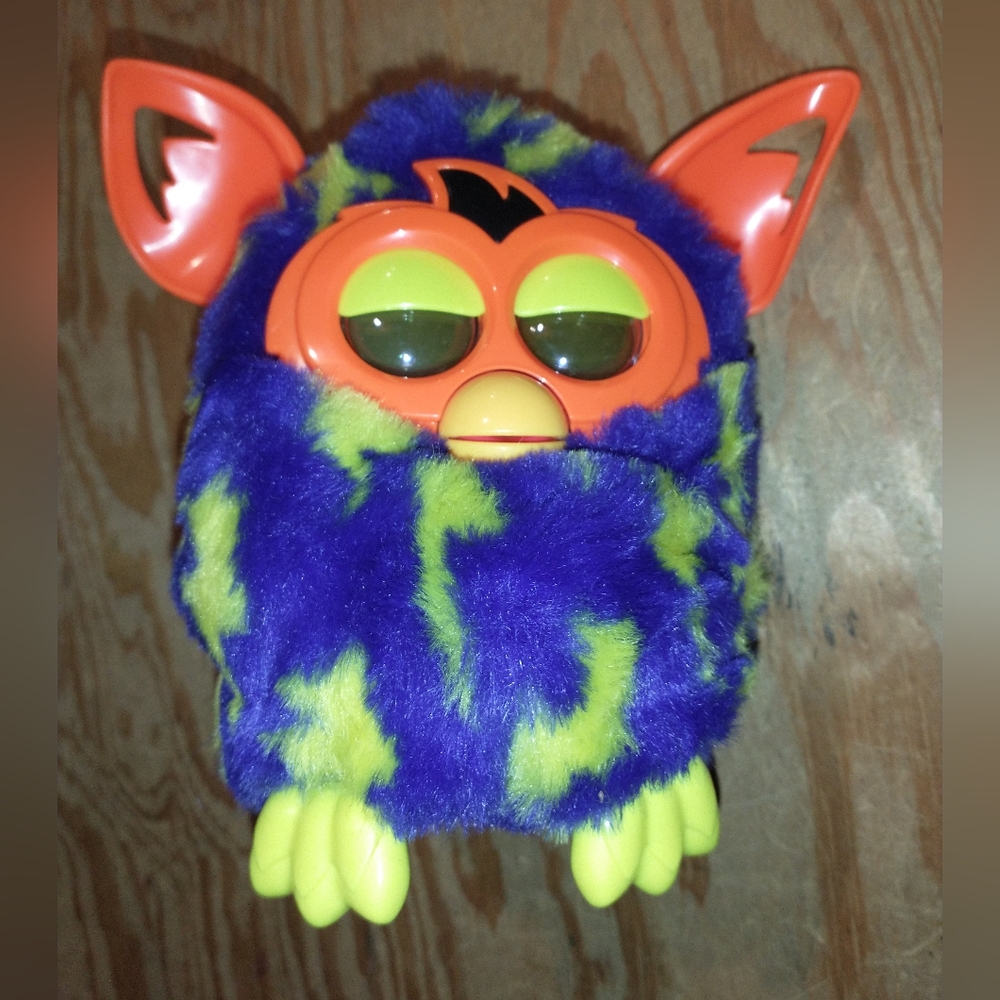 Furby Boom Blue Lightning Bolts